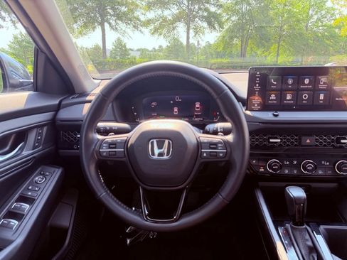 Used 2023 Honda Accord EX-L image 16