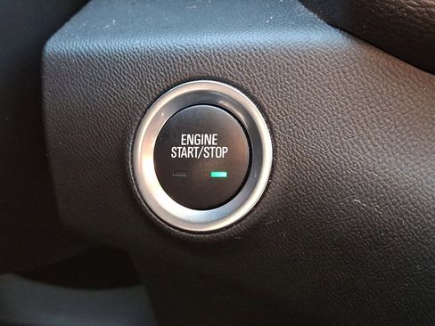 Used 2024 GMC Terrain SLT AWD/4WD image 22
