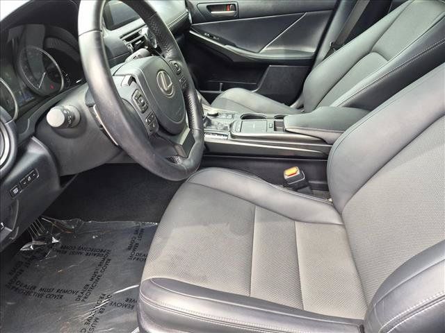 Used 2025 Lexus IS 350 F Sport RWD image 15