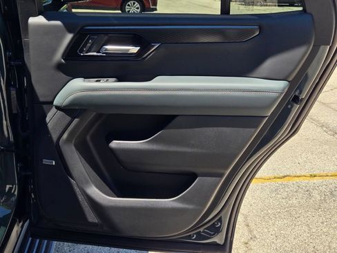 New 2026 GMC Yukon AT4 w/ AT4 Premium Package AWD/4WD image 21