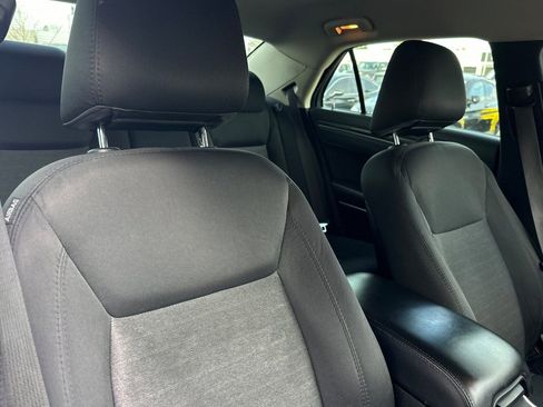 Used 2019 Chrysler 300 Touring w/ Sport Appearance Package RWD image 16