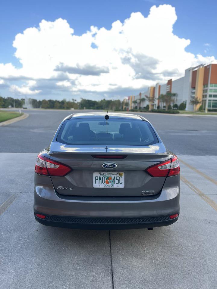 Used 2013 Ford Focus S FWD image 4