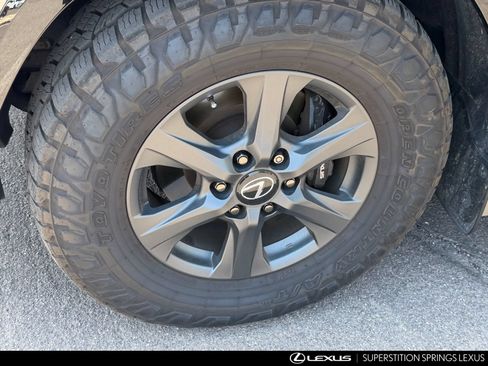 Used 2026 Lexus LX 700h Overtrail AWD/4WD image 9
