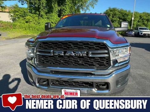 Used 2024 RAM 2500 Tradesman w/ Chrome Appearance Group AWD/4WD image 3