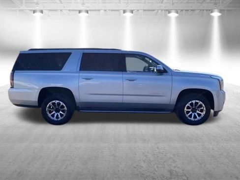 Used 2016 GMC Yukon XL SLT AWD/4WD image 5