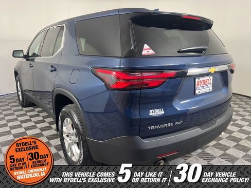 Used 2023 Chevrolet Traverse LS AWD/4WD image 7