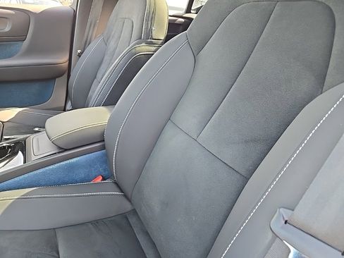 Certified 2023 Volvo XC40 Recharge Ultimate image 14