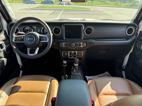 Used 2023 Jeep Wrangler Unlimited Sahara w/ Cold Weather Group AWD/4WD image 19