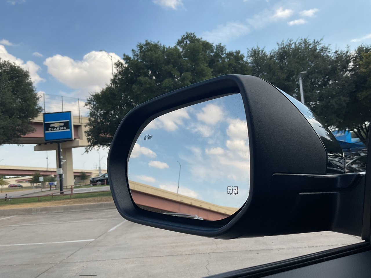 Used 2026 Chevrolet Equinox LT FWD image 16