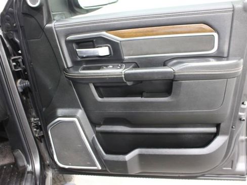 Used 2022 RAM 3500 Laramie AWD/4WD image 28
