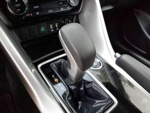 Used 2024 Mitsubishi Eclipse Cross LE AWD/4WD image 22