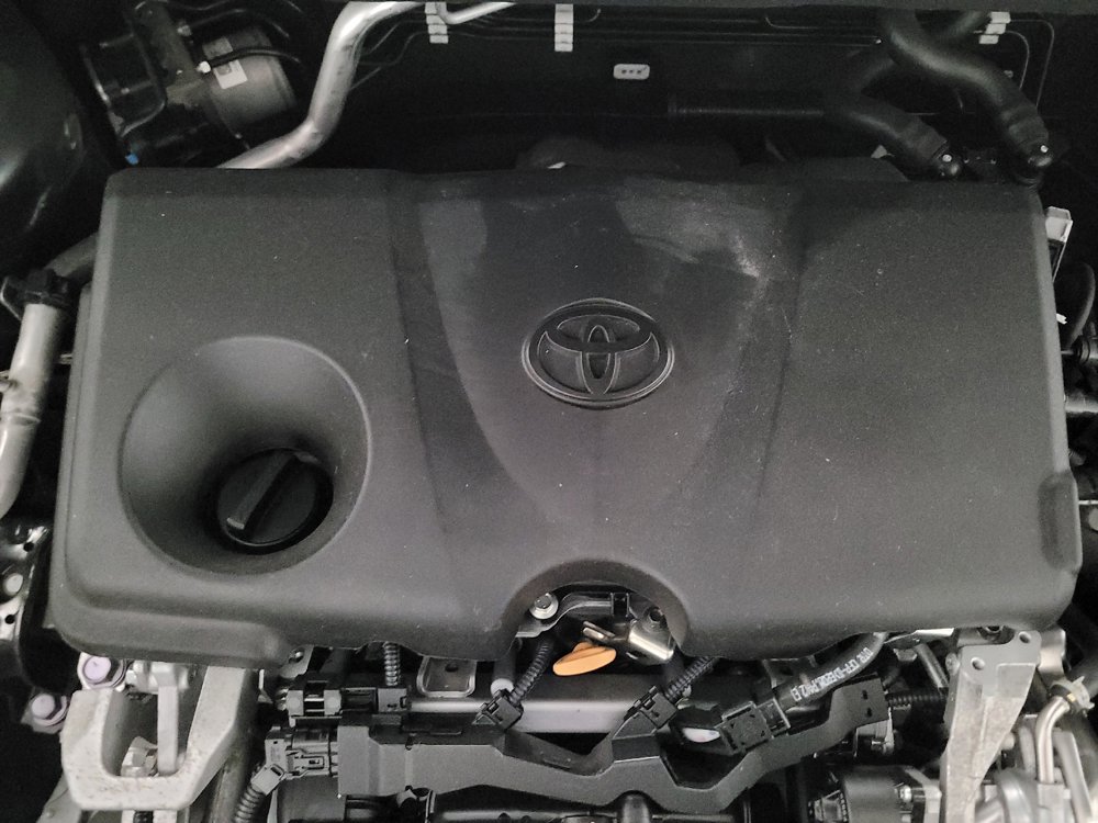 Used 2021 Toyota RAV4 LE AWD/4WD image 30