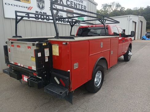 Used 2019 RAM 3500 Tradesman w/ Chrome Appearance Group image 3