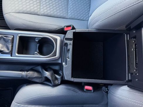 Used 2022 Toyota Tacoma SR5 image 38