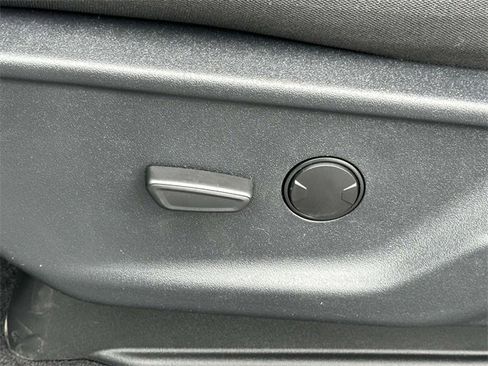 New 2025 Ford F150 XLT w/ Equipment Group 301A Standard image 16