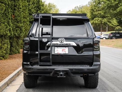 Used 2018 Toyota 4Runner Limited AWD/4WD image 19