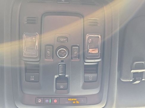 New 2025 Chevrolet Tahoe Premier image 16