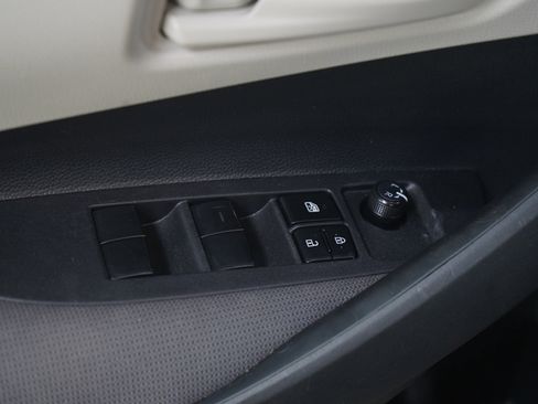 Used 2025 Toyota Corolla LE image 19