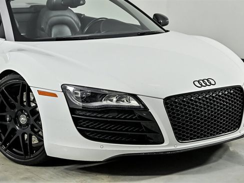Used 2012 Audi R8 V10 AWD/4WD image 3