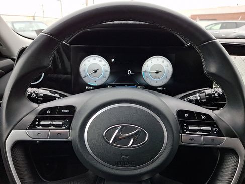Used 2023 Hyundai Elantra SEL w/ Convenience Package FWD image 25