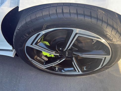 Used 2023 Kia EV6 GT image 41