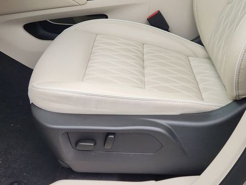 Certified 2023 Buick Envision Avenir AWD/4WD image 23