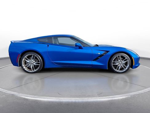 Used 2016 Chevrolet Corvette Stingray Coupe RWD image 9