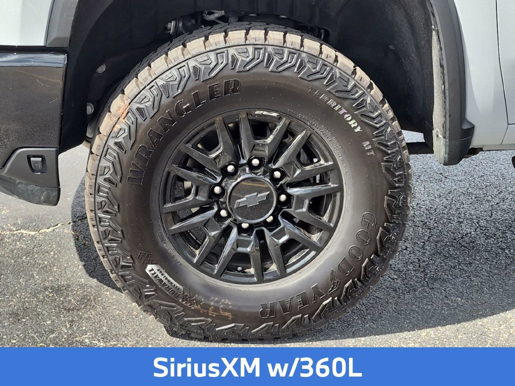 Used 2024 Chevrolet Silverado 2500 ZR2 w/ Technology Package AWD/4WD image 12