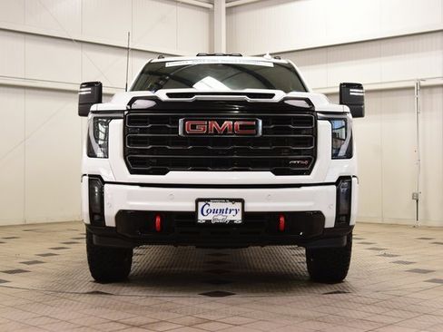 Used 2024 GMC Sierra 2500 AT4 w/ AT4 Preferred Package image 2