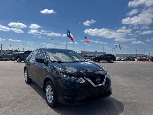 Used 2020 Nissan Rogue Sport S AWD/4WD image 2