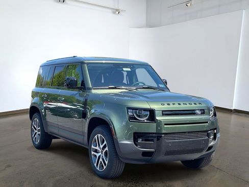New 2026 Land Rover Defender 110 S AWD/4WD image 3