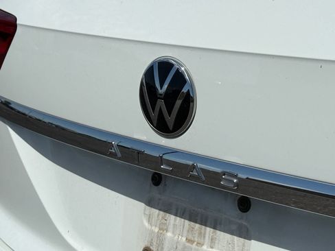 Used 2021 Volkswagen Atlas Cross Sport SE FWD image 9
