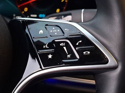 Used 2022 Mercedes-Benz E 450 4MATIC Sedan image 17