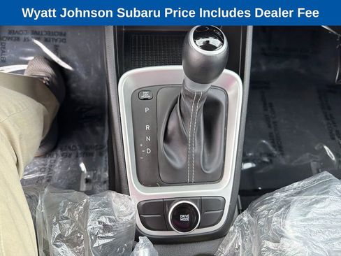 Used 2025 Hyundai Venue SEL FWD image 23