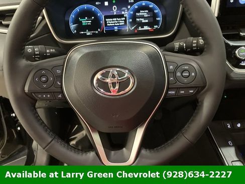 Used 2026 Toyota Corolla Cross XLE image 13