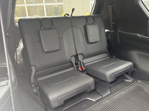 Used 2024 Lexus LX 600 F Sport AWD/4WD image 32