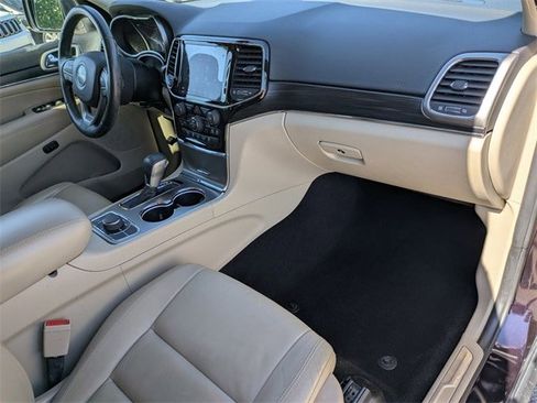 Used 2019 Jeep Grand Cherokee Limited image 19