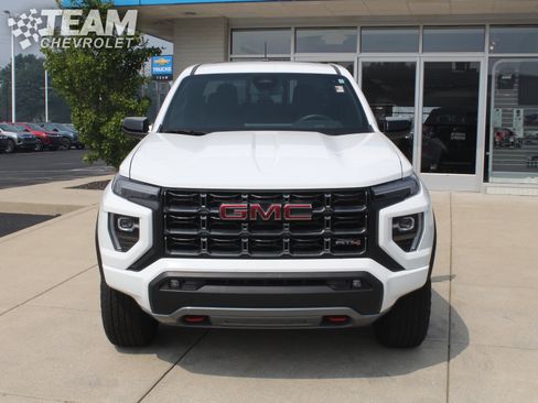 Certified 2025 GMC Canyon AT4 AWD/4WD image 9