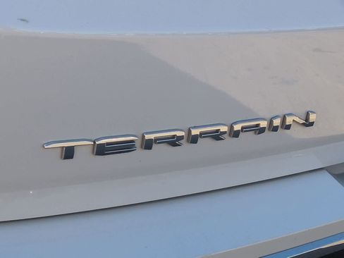 Used 2022 GMC Terrain SLT w/ Infotainment Package II image 13