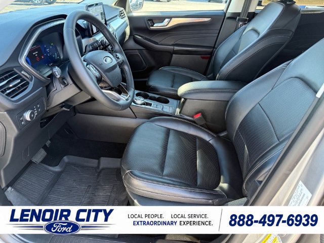Certified 2022 Ford Escape Titanium w/ Class II Trailer Tow Package FWD image 10