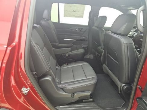 New 2026 Chevrolet Traverse LT w/ Enhanced Driving Package image 18