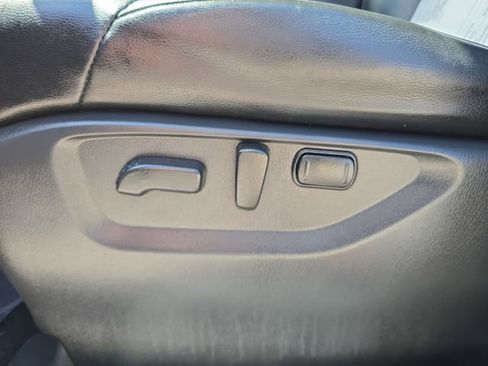 Used 2024 Nissan Armada SL w/ Captain's Chairs Package RWD image 19