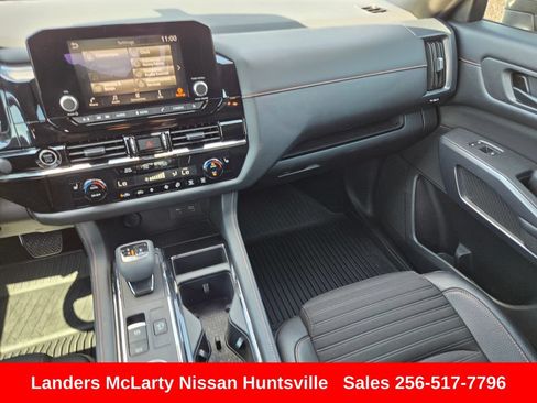 Used 2024 Nissan Pathfinder Rock Creek AWD/4WD image 17