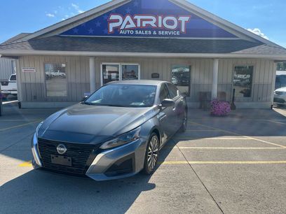 Used 2024 Nissan Altima 2.5 SV