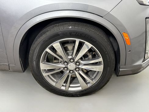 Used 2021 Cadillac XT6 Premium Luxury image 32