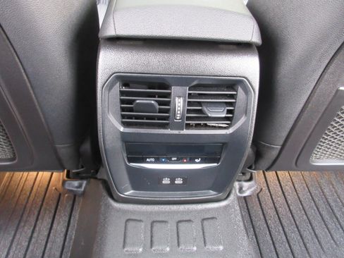 Used 2021 BMW 330i Sedan w/ Premium Package image 37