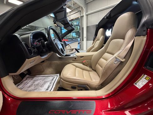 Used 2005 Chevrolet Corvette Coupe w/ Preferred Equipment Group RWD image 43