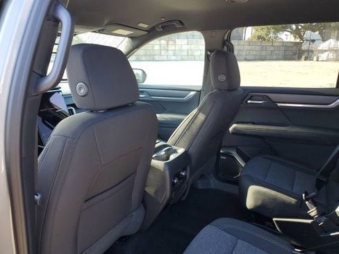 New 2026 GMC Acadia Elevation image 10