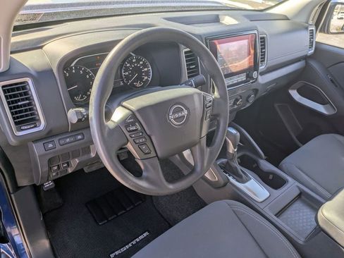 Used 2022 Nissan Frontier SV w/ Graphics Package image 10