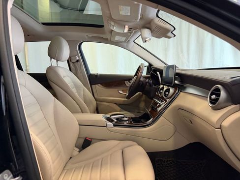 Used 2018 Mercedes-Benz GLC 300 4MATIC image 16